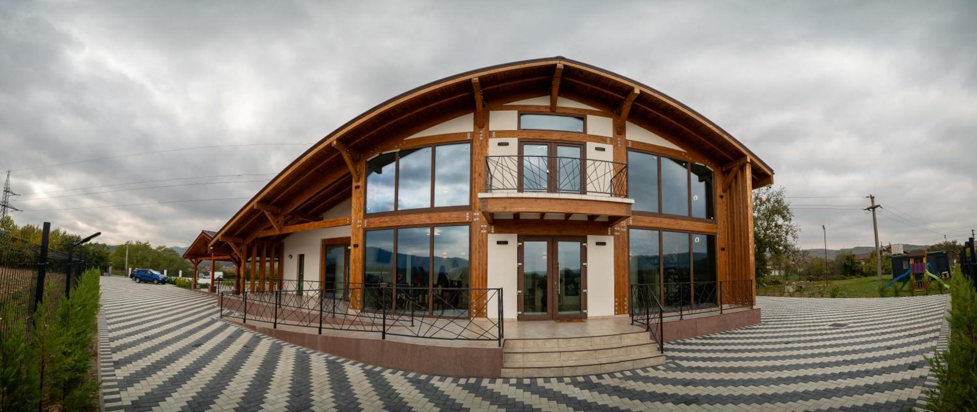 Pensiunea Subcarpati Călimăneşti Esterno foto